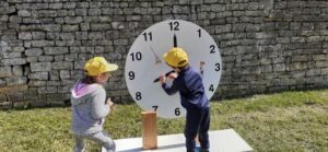 Projet “A cloche-pied, prêts, sonnez !”